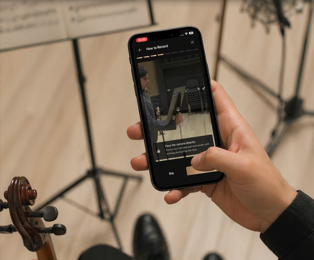 Younison recording guidance shown on a phone in hand